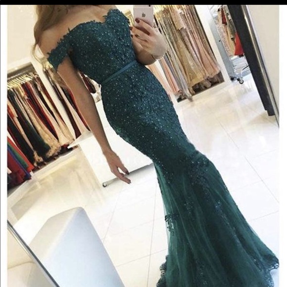 Emerald Green Dress - Picture 3 of 3